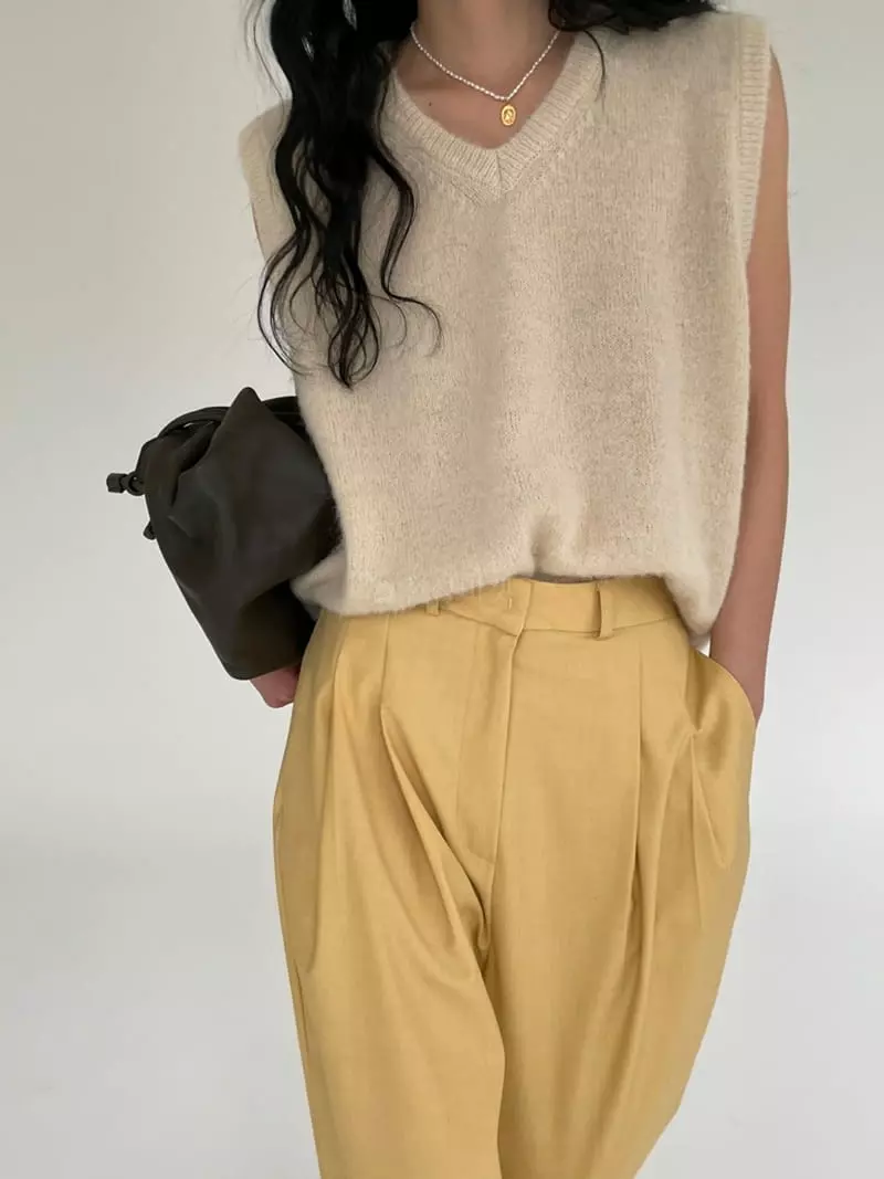 Atmosphere - Korean Women Fashion - #momslook - Alpha Knit Vest - 2