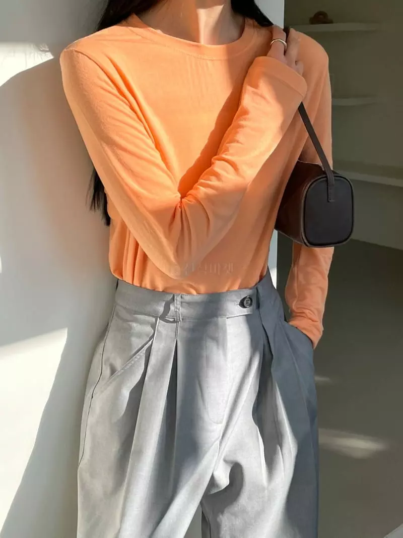 Atmosphere - Korean Women Fashion - #pursuepretty - Spring Round Tee - 3