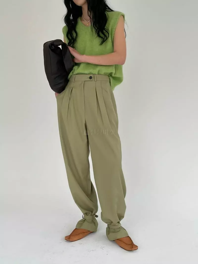 Atmosphere - Korean Women Fashion - #womensfashion - Alpha Knit Vest