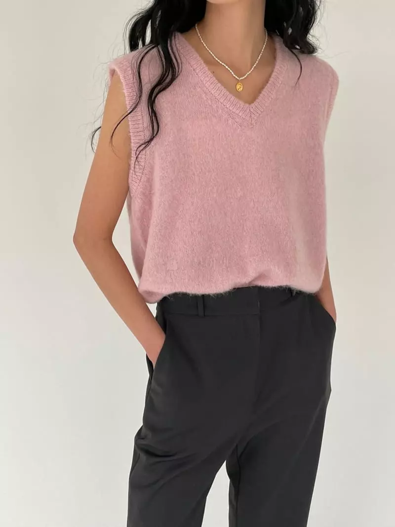 Atmosphere - Korean Women Fashion - #womensfashion - Alpha Knit Vest - 3