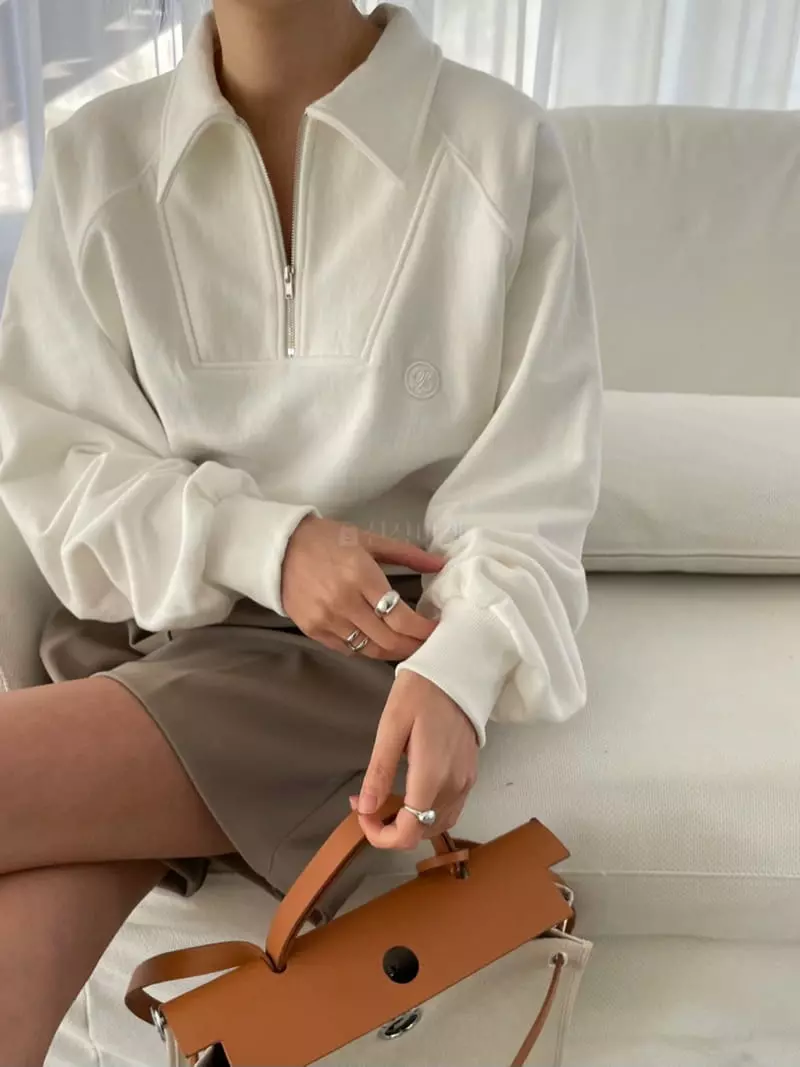 Baguette - Korean Women Fashion - #restrostyle - Collar Sweatshirt
