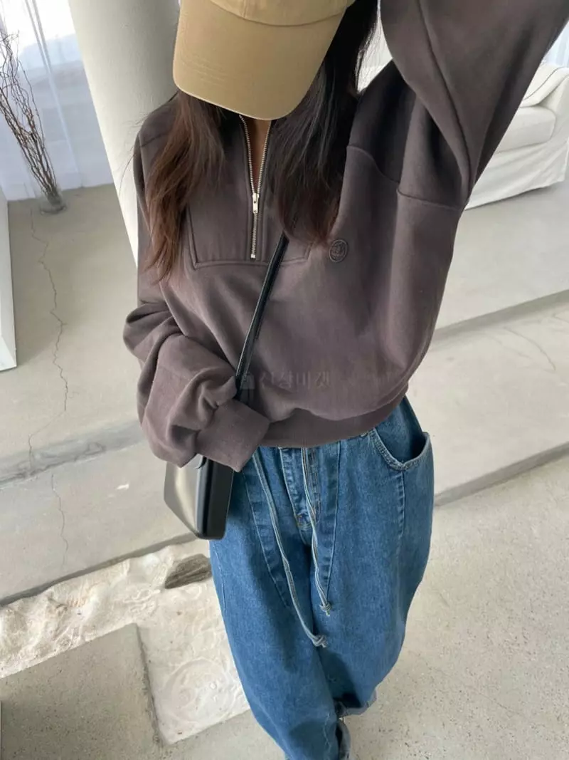 Baguette - Korean Women Fashion - #shopsmall - Collar Sweatshirt - 4