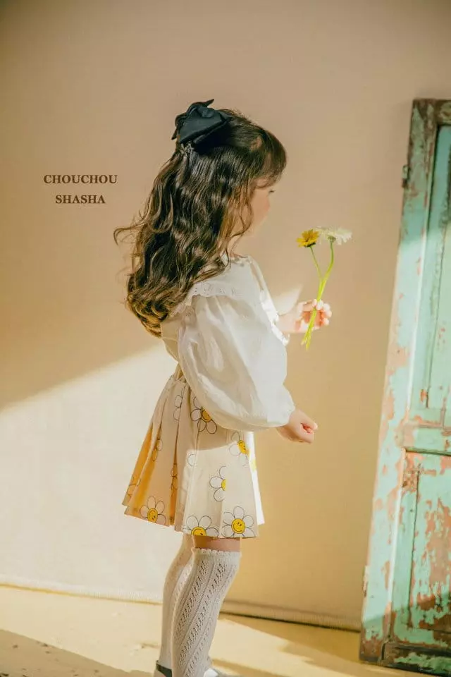 Chouchou Shasha - Korean Children Fashion - #kidsshorts - Flower Wrinkle Skirt - 3