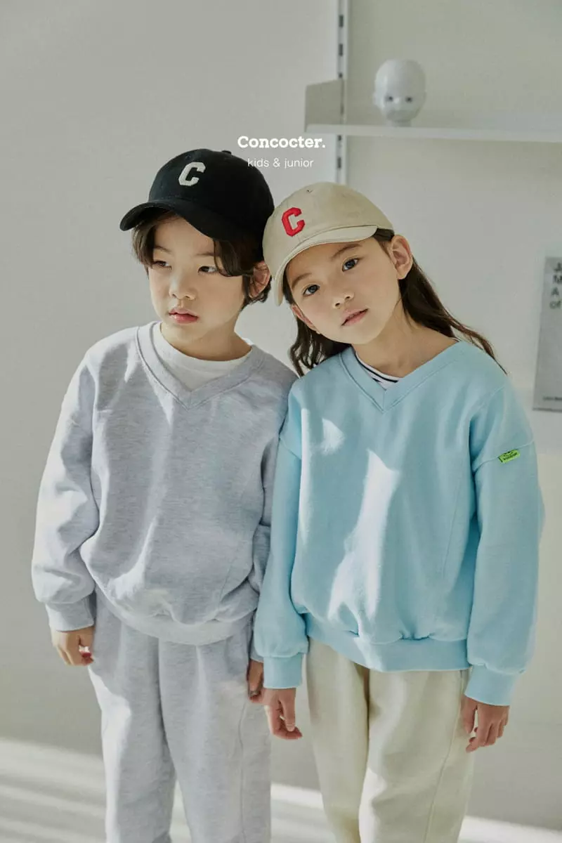 Concocter - Korean Children Fashion - #childrensboutique - V Neck Label Point Sweatshirt