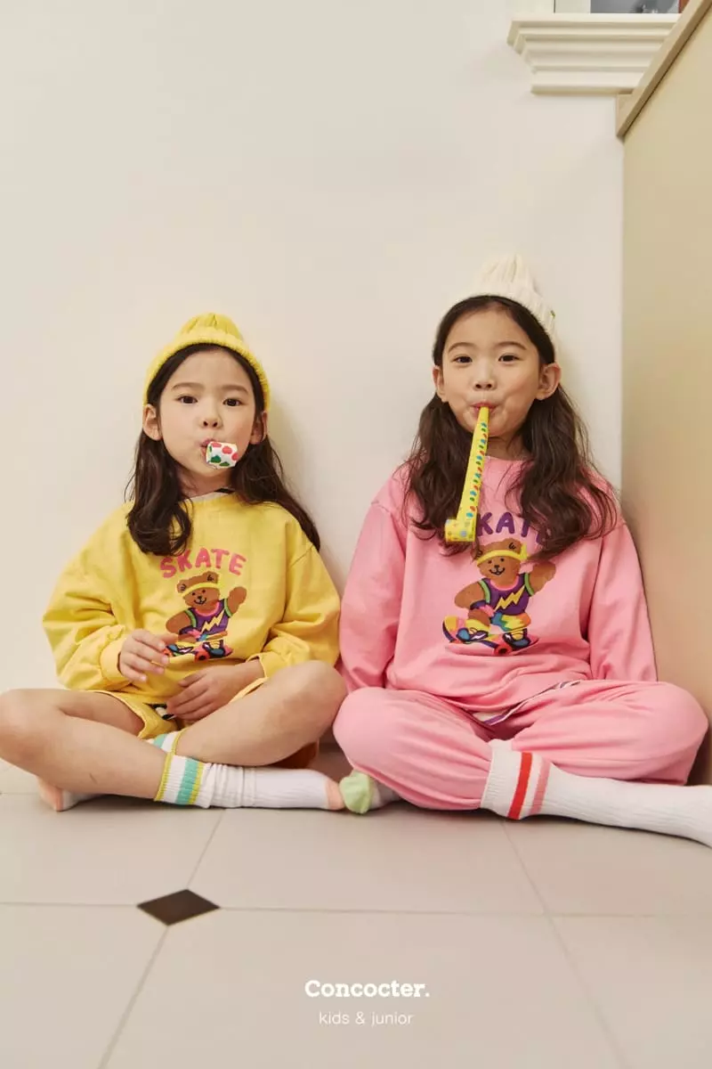Concocter - Korean Children Fashion - #littlefashionista - Boader Bear Sweatshirt Shorts Pants Set - 2