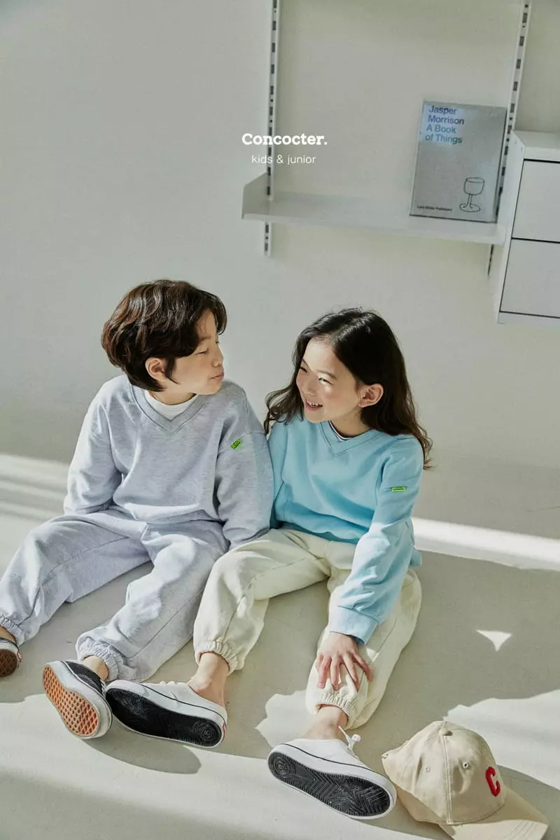 Concocter - Korean Children Fashion - #prettylittlegirls - V Neck Label Point Sweatshirt - 12