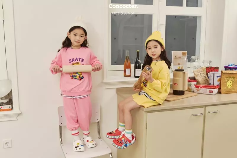 Concocter - Korean Children Fashion - #todddlerfashion - Boader Bear Sweatshirt Shorts Pants Set - 6