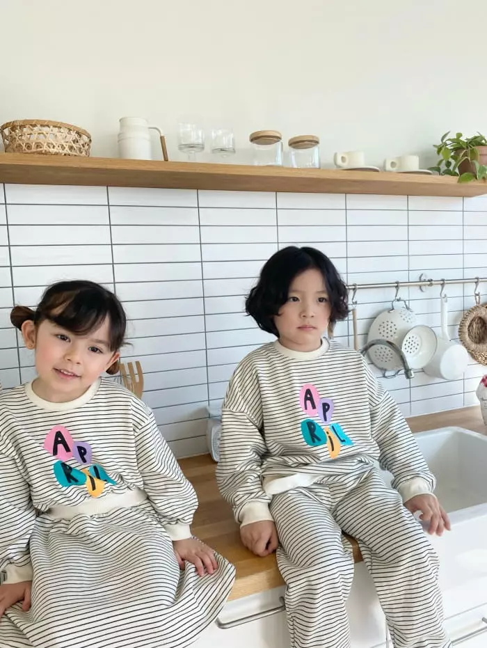 Garden - Korean Children Fashion - #prettylittlegirls - Stripes Paint Top Bottom Set - 7