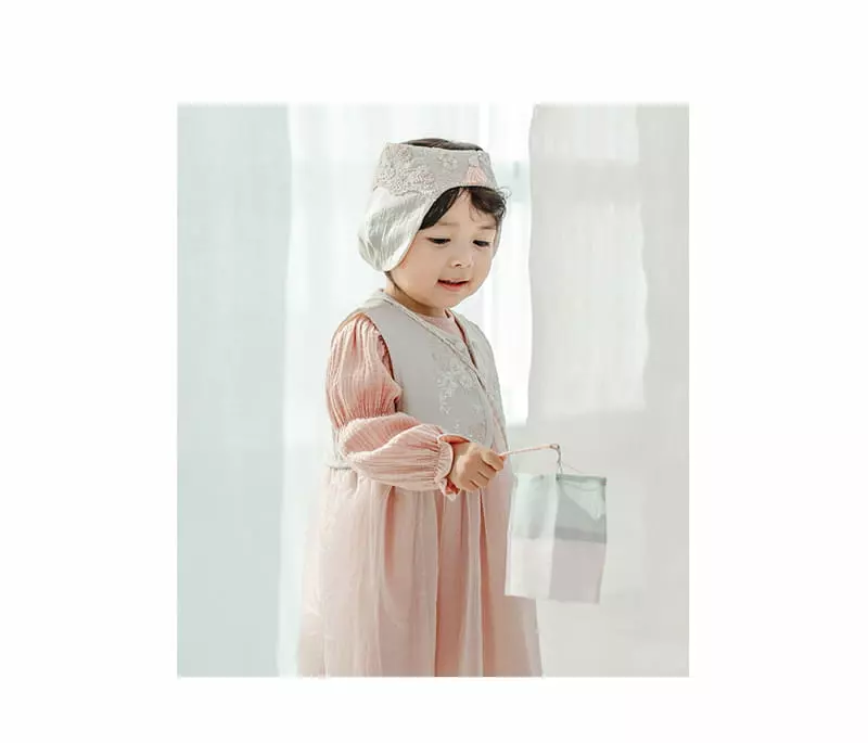 Happy Prince - Korean Baby Fashion - #onlinebabyboutique - On Semiro One-piece Girl Hanbok Set - 2