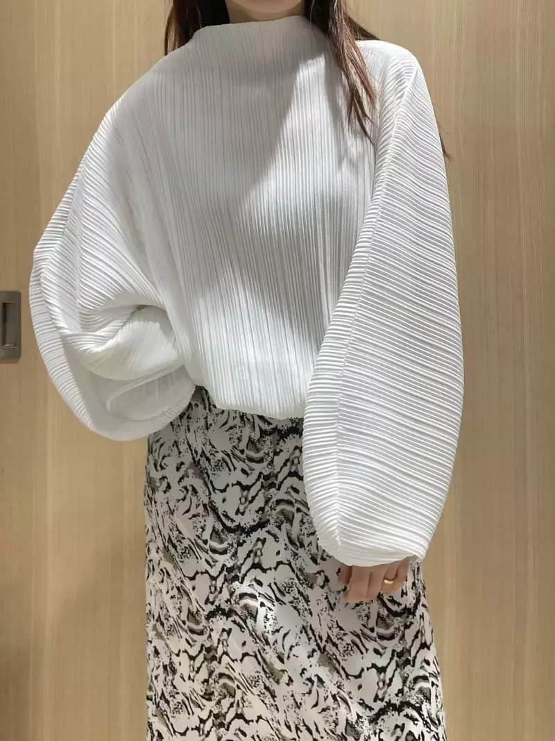 Hue - Korean Women Fashion - #womensfashion - Pleats Blouse - 2