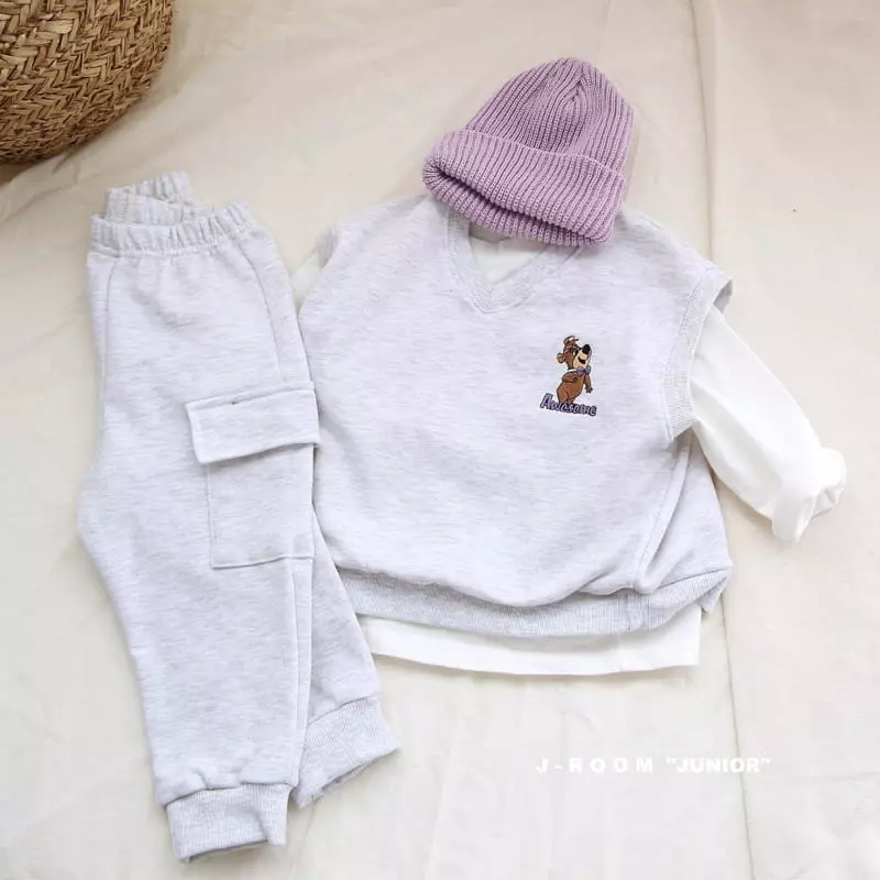 J-Room - Korean Children Fashion - #prettylittlegirls - Bear Embroidery Vest - 5