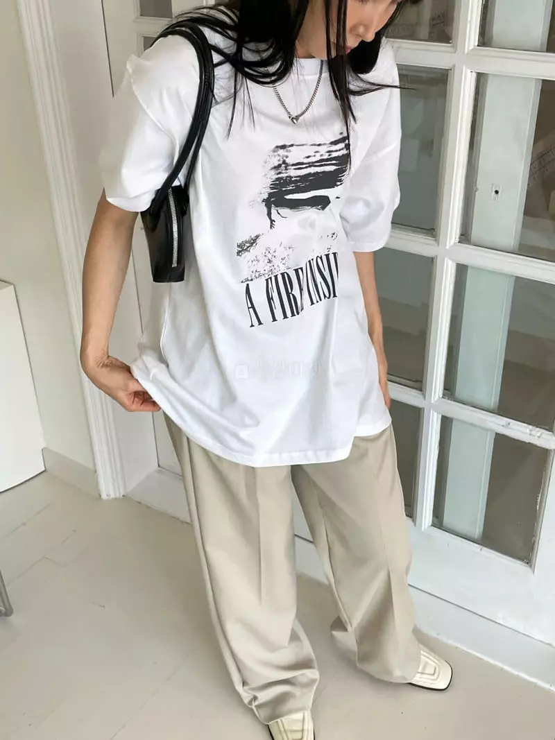 Kare - Korean Women Fashion - #restrostyle - Vintage Tee - 2