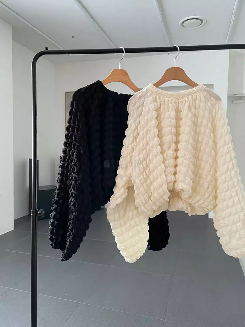 Lavi - Korean Women Fashion - #thelittlethings - Volume Blouse - 4