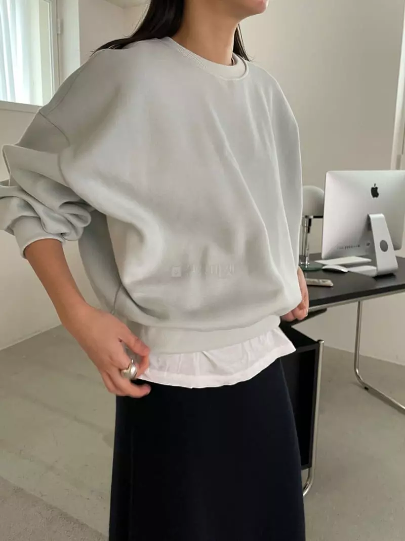 Lavi - Korean Women Fashion - #restrostyle - Maison Sweatshirt - 3