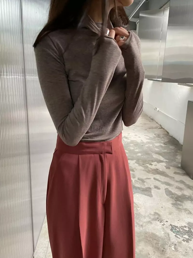 Lavi - Korean Women Fashion - #thatsdarling - Apple Turtleneck - 3