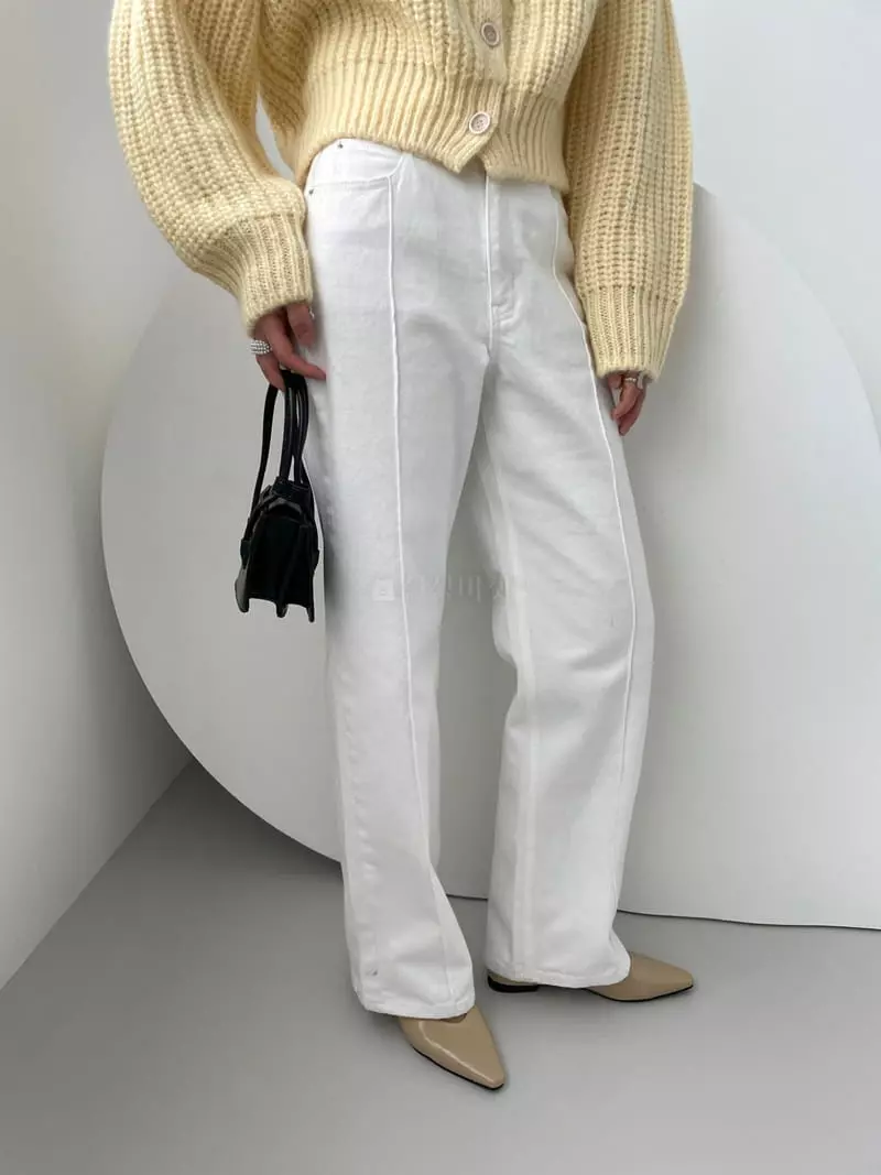 Lavi - Korean Women Fashion - #vintagekidsstyle - White Jeans - 3