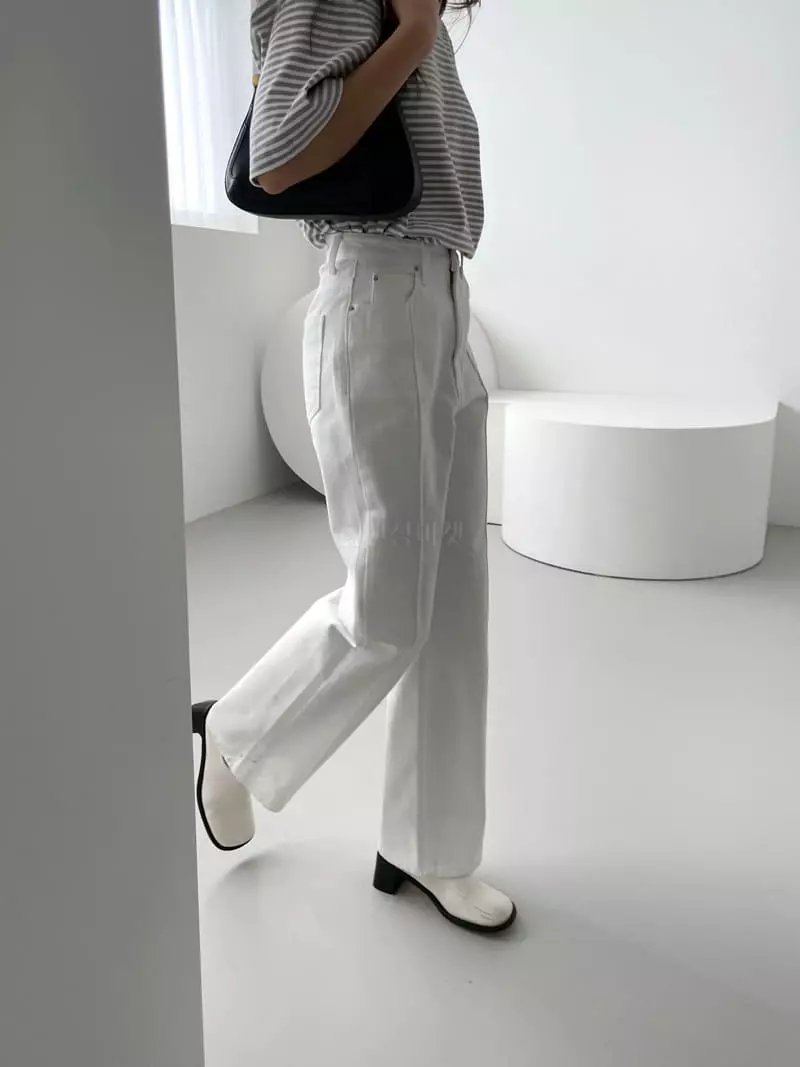 Lavi - Korean Women Fashion - #womensfashion - White Jeans