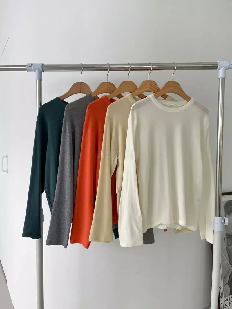 Lavi - Korean Women Fashion - #momslook - Like Round Tee - 4