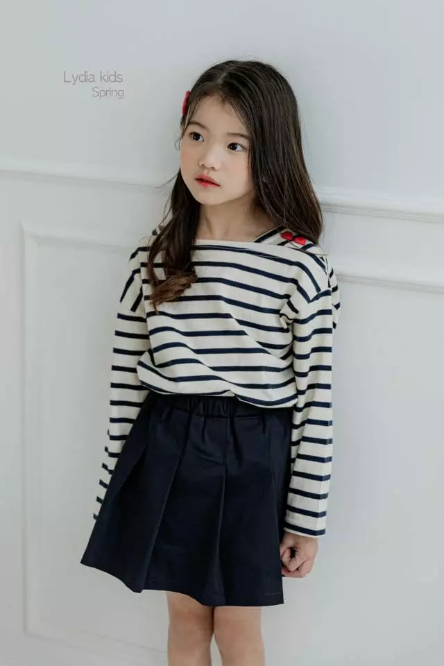 Lydia - Korean Children Fashion - #designkidswear - Heart Button Tee - 9