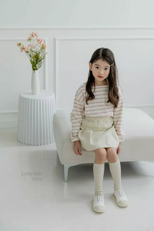 Lydia - Korean Children Fashion - #prettylittlegirls - Heart Button Tee - 4