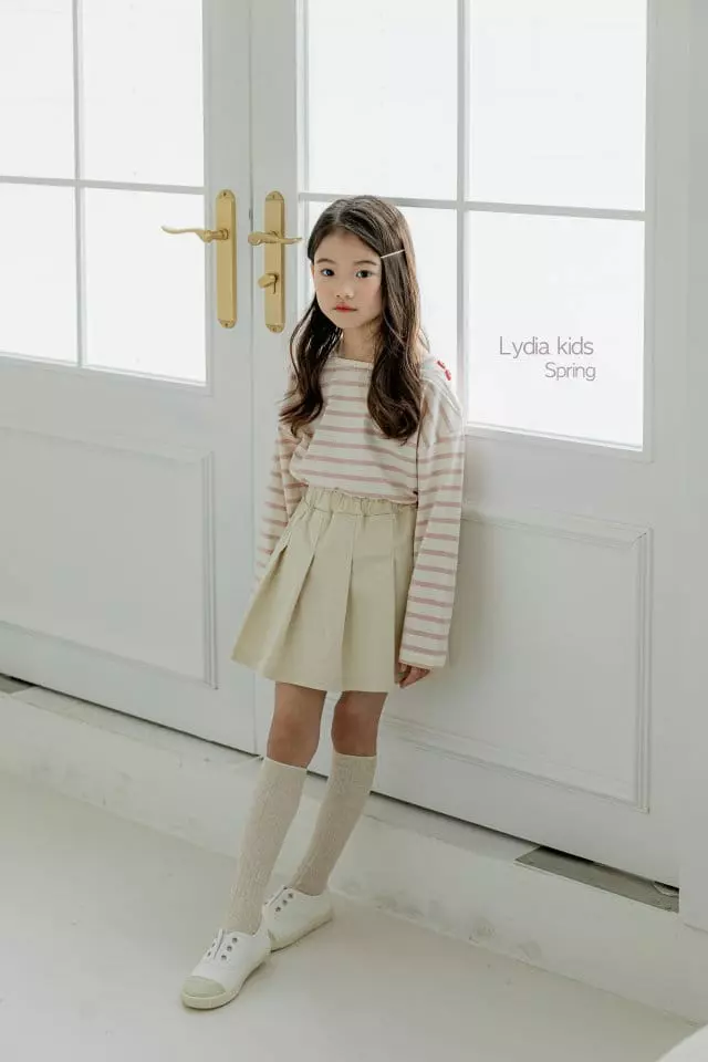 Lydia - Korean Children Fashion - #toddlerclothing - Heart Button Tee - 5