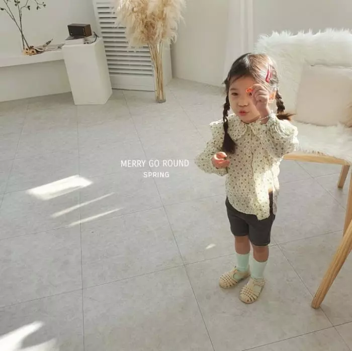 Merry Go Round - Korean Children Fashion - #childofig - Frill Collar Blouse - 4