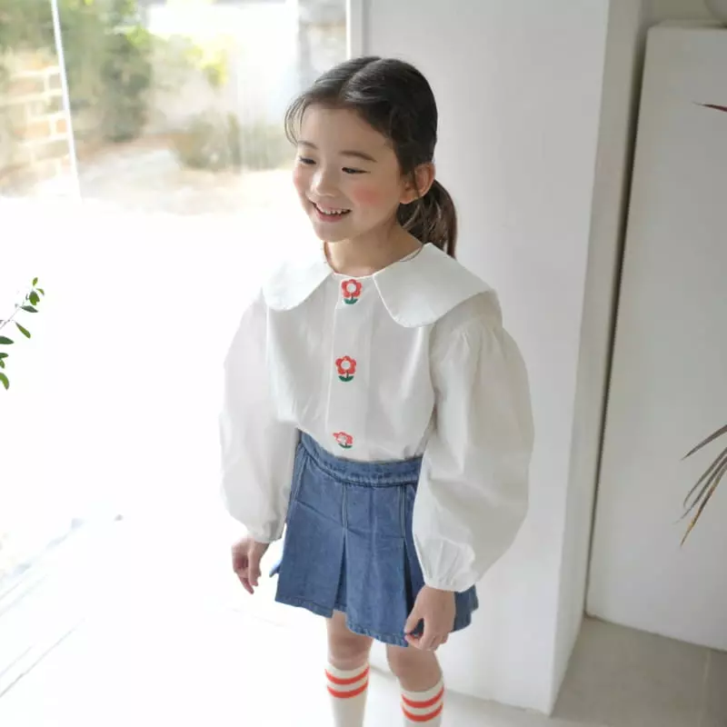Momo Ann - Korean Children Fashion - #littlefashionista - Flower Blouse - 7