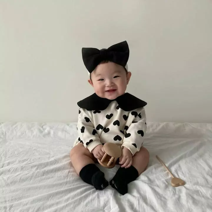 Moran - Korean Baby Fashion - #babyclothing - Heart Collar Bodysuit with Hairband - 2