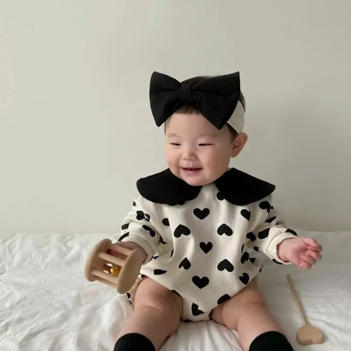 Moran - Korean Baby Fashion - #babylifestyle - Heart Collar Bodysuit with Hairband - 6