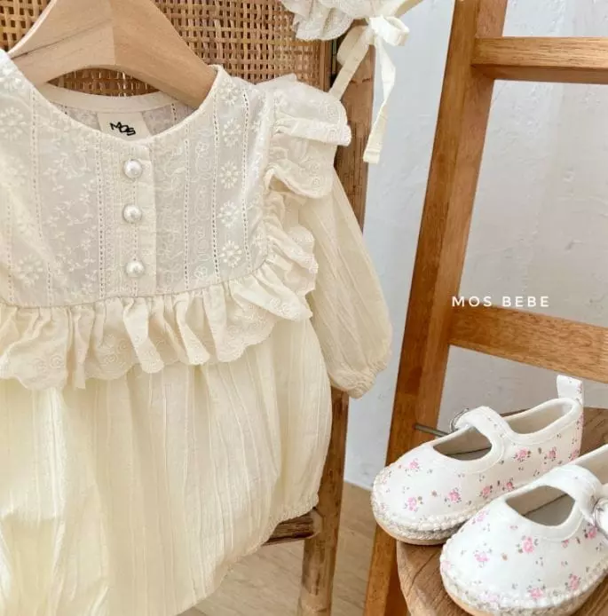 Mos Bebe - Korean Baby Fashion - #babyoninstagram - Rose Frill Bodysuit with Hat - 5
