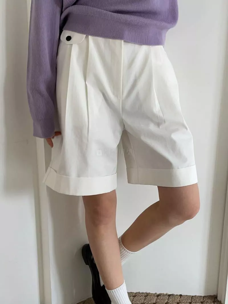 Nan - Korean Women Fashion - #shopsmall - Folder Cabra Shorts Pants - 3