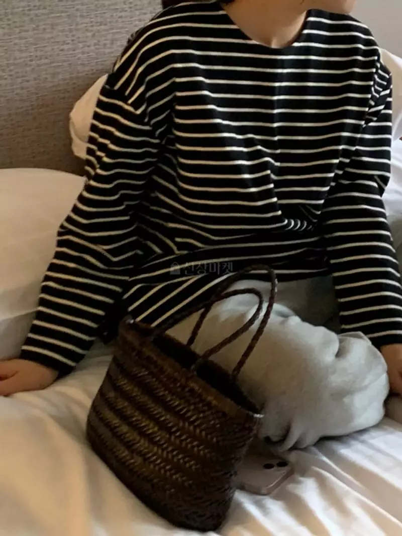 Nave - Korean Women Fashion - #momslook - Saint Tee - 2