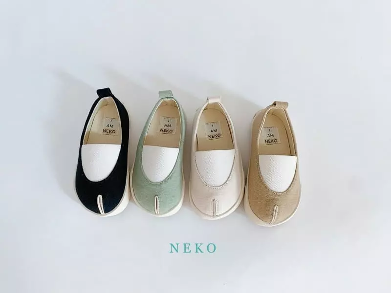 Neko - Korean Children Fashion - #prettylittlegirls - NK874 Bonny Banding Slip-on