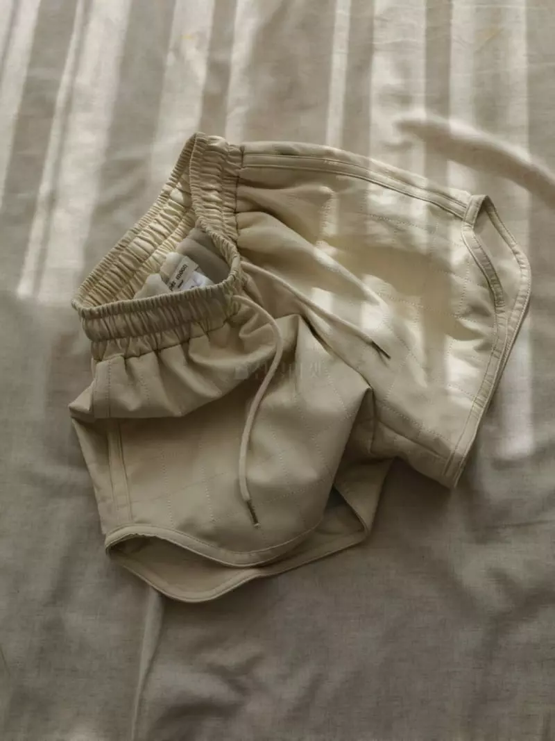 Paper Moon - Korean Women Fashion - #momslook - Quilting Details Vegan Leather Shorts Pants