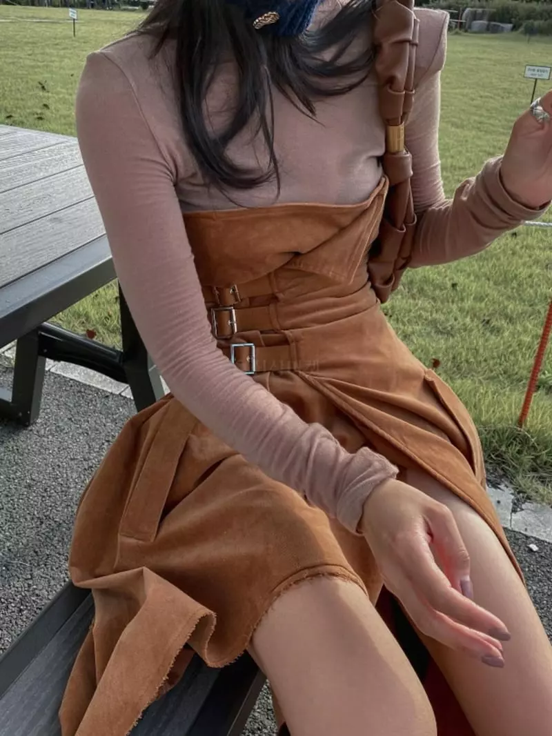 Pb - Korean Women Fashion - #restrostyle - Suede Buckle Skirt - 4