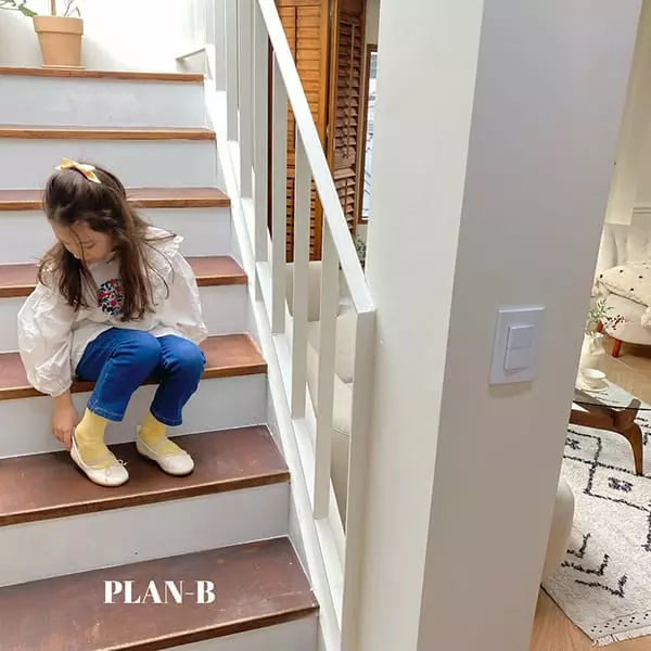 Plan B - Korean Children Fashion - #childofig - Circle Embroidery Blouse - 5
