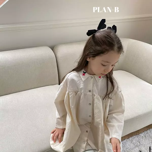 Plan B - Korean Children Fashion - #kidsstore - Point Collar Flower Embroidery One-piece