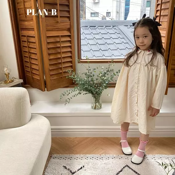 Plan B - Korean Children Fashion - #kidzfashiontrend - Point Collar Flower Embroidery One-piece - 2
