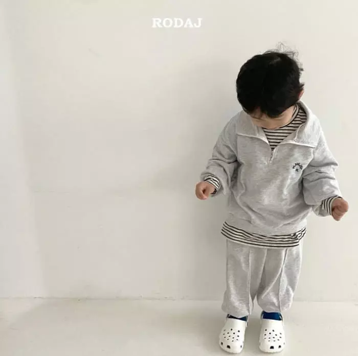 Roda J - Korean Children Fashion - #kidsstore - Risk Half Zip-up Tee - 11