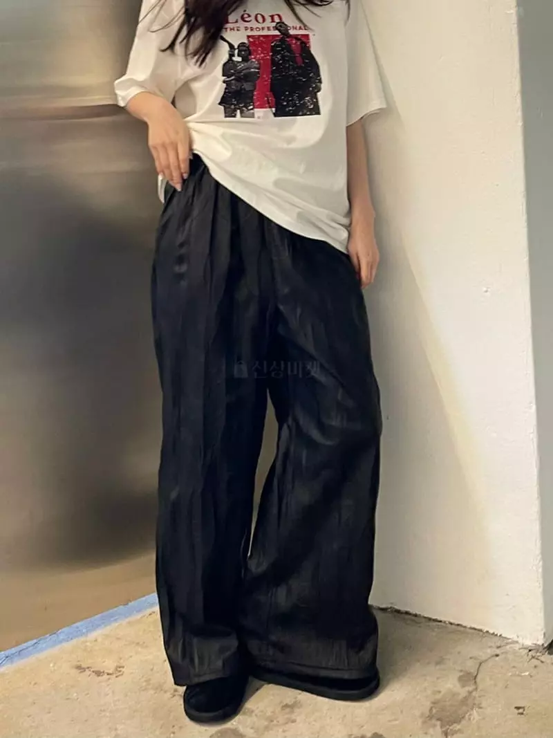 Rooof - Korean Women Fashion - #momslook - Leather Wrinkle Pants - 2