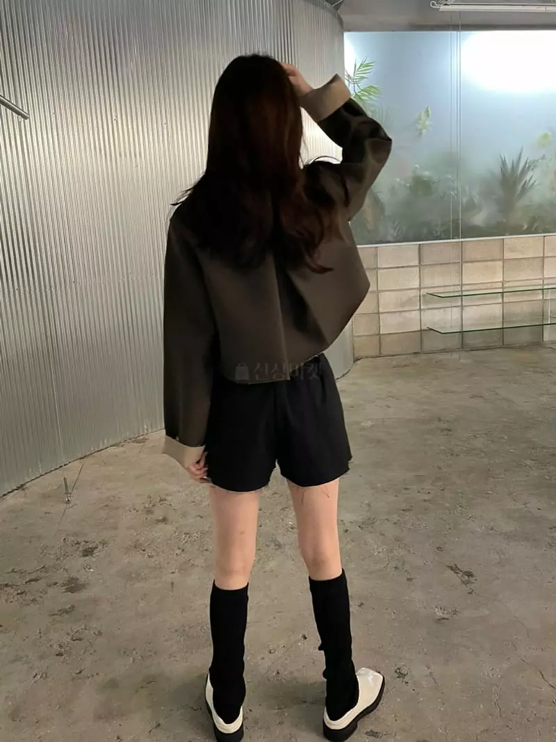 Rooof - Korean Women Fashion - #momslook - Cotton Mini Pants - 3