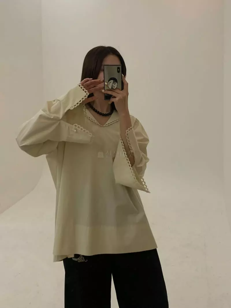 140 Avenue - Korean Women Fashion - #momslook - Sera Lace Blouse - 2