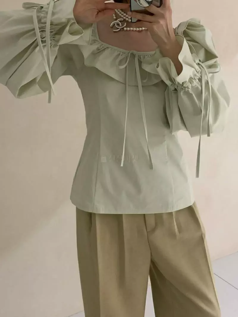 140 Avenue - Korean Women Fashion - #momslook - Square Frill Blouse - 3
