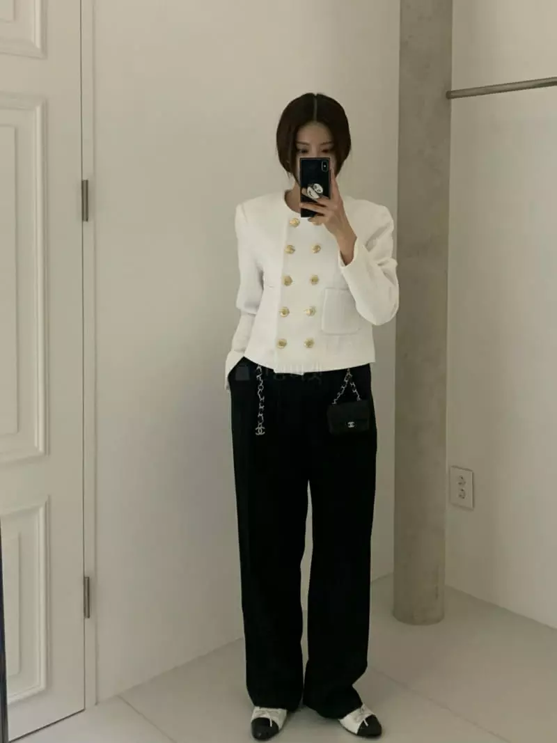 140 Avenue - Korean Women Fashion - #womensfashion - Sell Round Jacket
