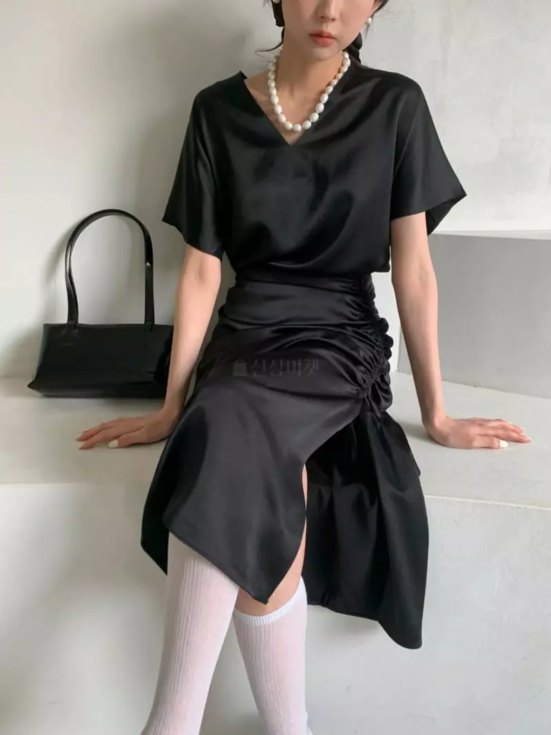 3Rooms - Korean Women Fashion - #momslook - V-neck Silky Blouse - 3