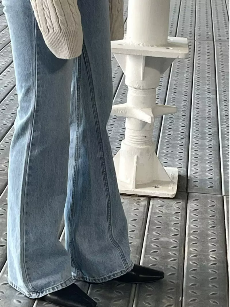 Acme - Korean Women Fashion - #momslook - Triangular Bootcut Jeans - 3