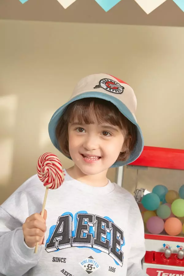 Aeeeday - Korean Children Fashion - #stylishchildhood - Double Logo Sweatshirt - 4