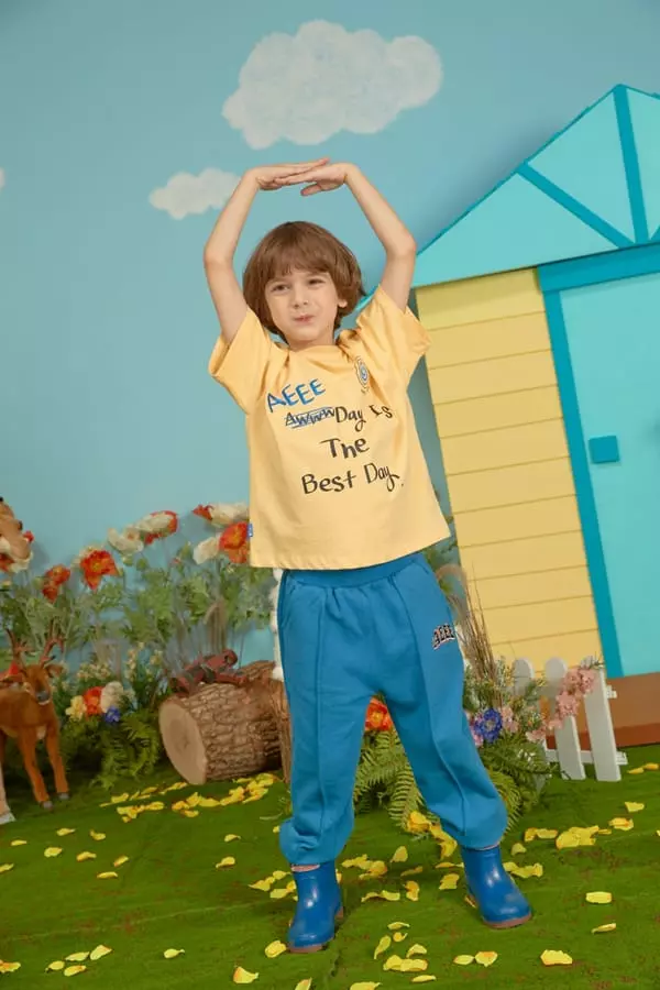 Aeeeday - Korean Children Fashion - #discoveringself - Smile Lettering Tee