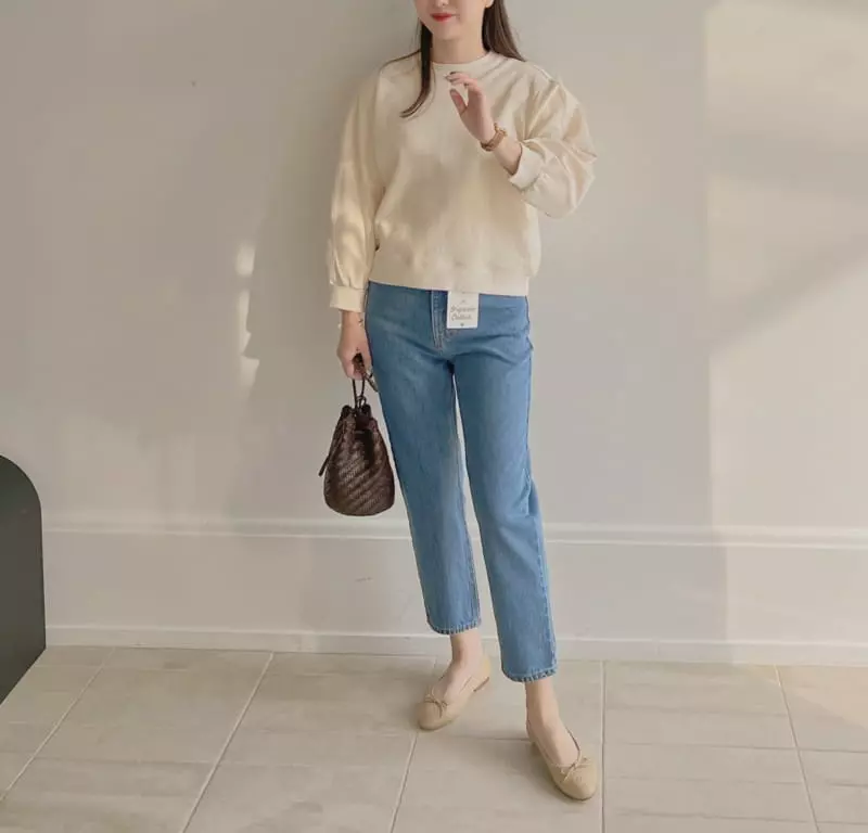 Afterglow - Korean Women Fashion - #momslook - Back Zipper Sweatshirt - 2