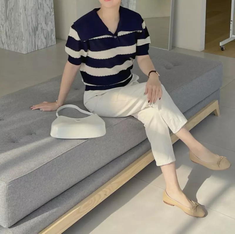 Afterglow - Korean Women Fashion - #momslook - Big Collar Knit Tee - 4